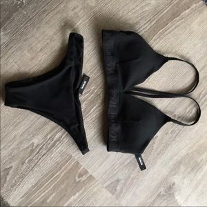 Hurley quick dry bathing suit